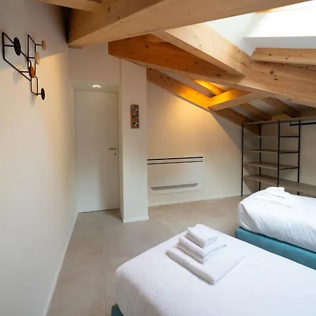 La Casa Dei Nonni - Mansarda Appartement *