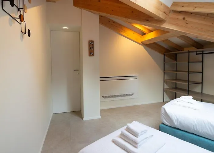 La Casa Dei Nonni - Mansarda דירה *