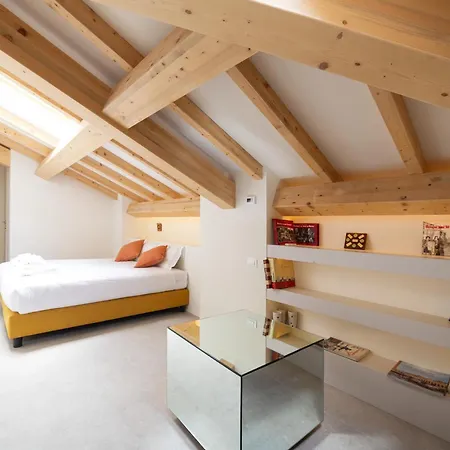 La Casa Dei Nonni - Mansarda Apartamento *